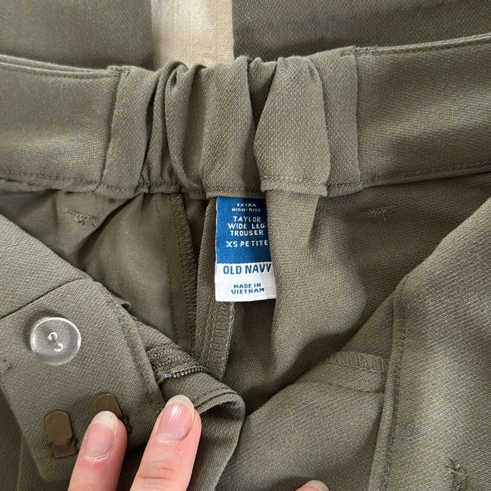 Old Navy Extra High Rise Wide Leg Taylor Trouser - Picture 4 of 6